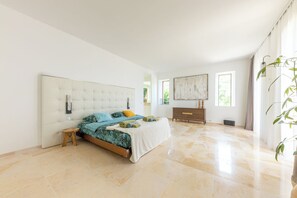 5 camere, ferro/asse da stiro, Wi-Fi, lenzuola