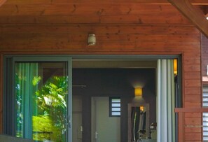 Cortinas blackout, sistema de insonorización y wifi gratis