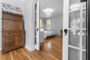 3 Schlafzimmer, Reisekinderbett, WLAN, Bettwäsche