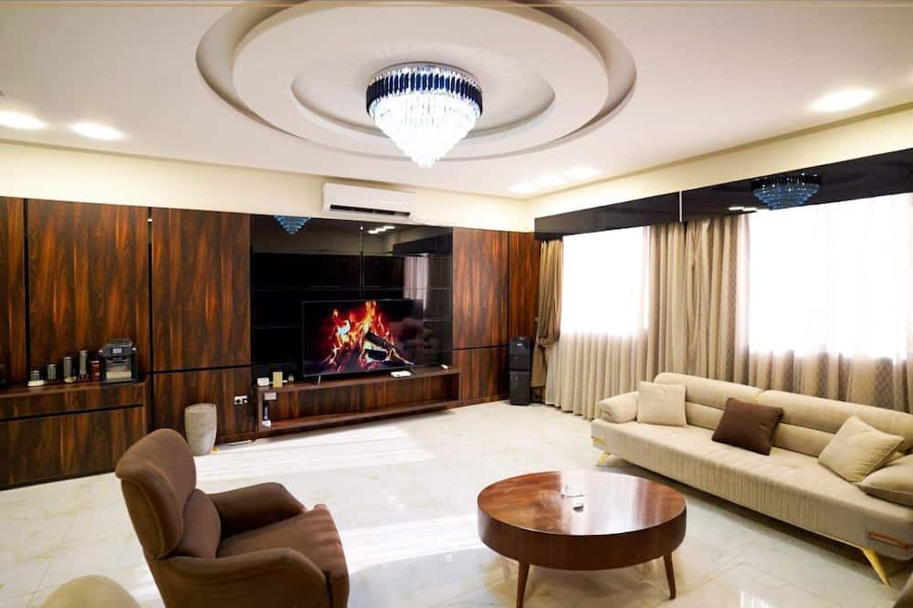 Nakheel Suites