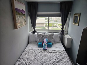 1 chambre, fer et planche à repasser, Wi-Fi, draps fournis