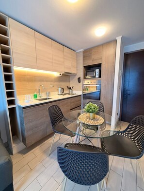 Deluxe Apartment | Dining - collection R 1 (Santiago)