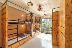 Pimennysverhot, äänieristys, silitysrauta/-lauta, ilmainen Wi-Fi