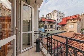 Deluxe Shared Dormitory, Mixed Dorm, Balcony, City View | Balcony view