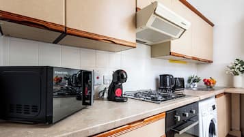 Borgaríbúð - 1 svefnherbergi - reyklaust | Einkaeldhús | Espressókaffivél, kaffivél/teketill, rafmagnsketill, brauðrist
