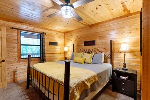 2 bedrooms, internet, bed sheets - Rustic Escape • Soaking Tub & Game Time (Broken Bow)