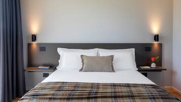 Bungalow – deluxe, spabadekar | Minibarvarer (inkludert), safe på rommet og individuelt dekorert