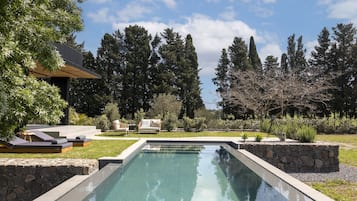 Luksus-feriehus - terrasse - udsigt til pool | Terrasse/gårdhave