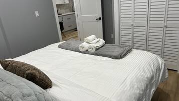 2 bedrooms, iron/ironing board, free WiFi, bed sheets
