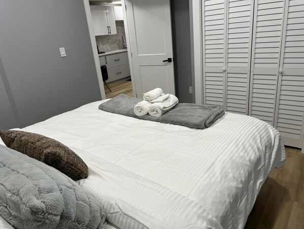 2 chambres, fer et planche Ă repasser, Wi-Fi gratuit, draps fournis