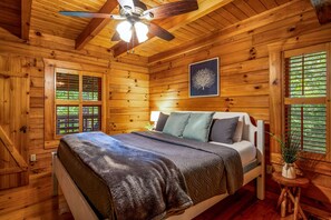 3 bedrooms, travel cot, free WiFi, bed sheets