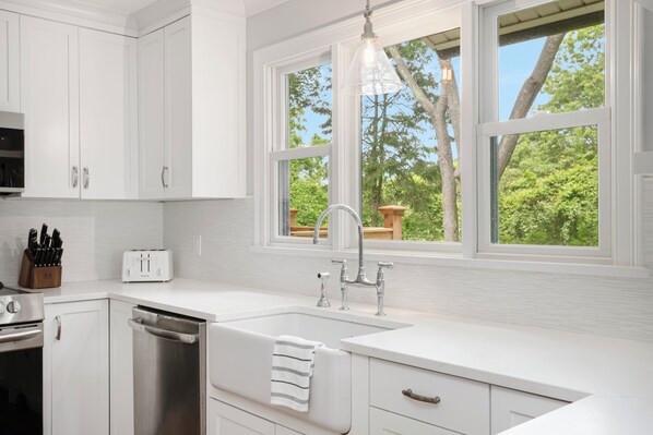 Microwave, oven, stovetop, dishwasher