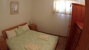 2 slaapkamers, een strijkplank/strijkijzer, wifi, beddengoed