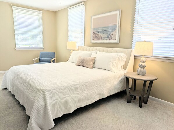 3 bedrooms, desk, iron/ironing board, travel crib