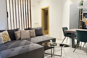 TV - P071 – Porto Recanati, Three-Room Apartment with Garden and Wi-Fi (Porto Recanati)