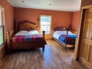 6 bedrooms, bed sheets