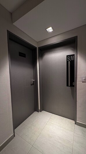 Departamento, 1 habitación, con acceso para personas discapacitadas, balcón | Interior