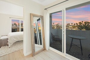 2 slaapkamers, een strijkplank/strijkijzer, wifi, beddengoed