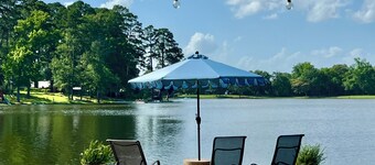 Casa del Lago at Sandy Point ~
Charming 3 bedroom house with amazing lake views