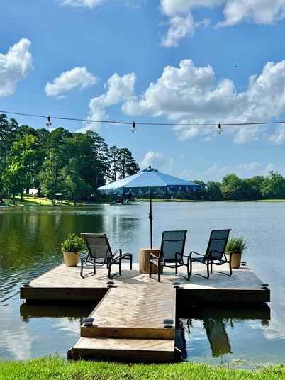 Casa del Lago at Sandy Point ~
Charming 3 bedroom house with amazing lake views