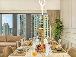 Panoramic Apartment, 4 Bedrooms, City View | Dining room