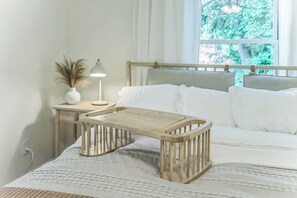 2 habitaciones, tabla de planchar con plancha, wifi y ropa de cama