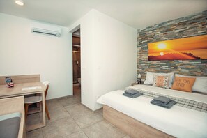 Double Room | In-room safe, desk, laptop workspace, free WiFi - Old Town Rooms Piran (Piran)