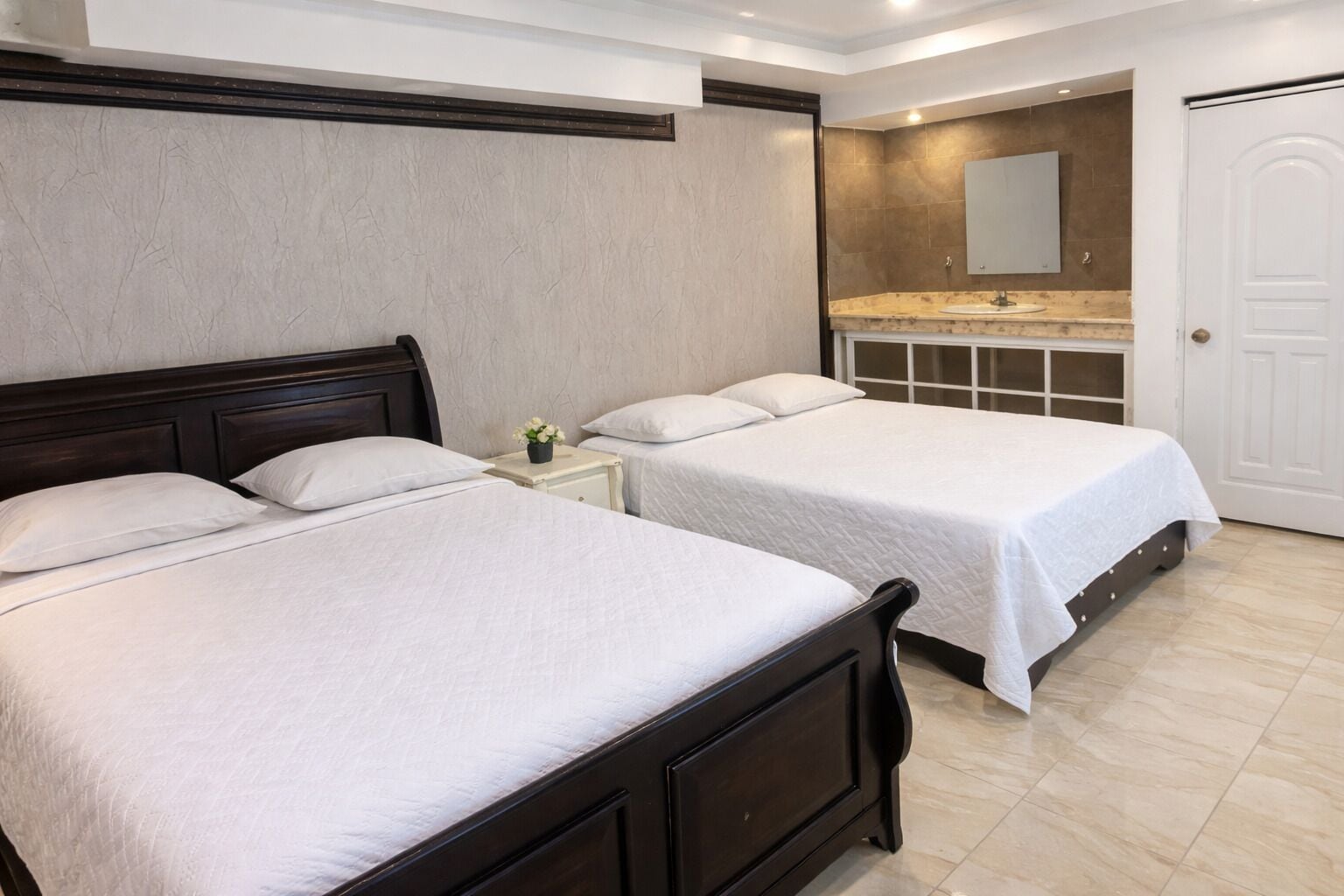 Literie hypoallergénique, couette en duvet d'oie, matelas Select Comfort
