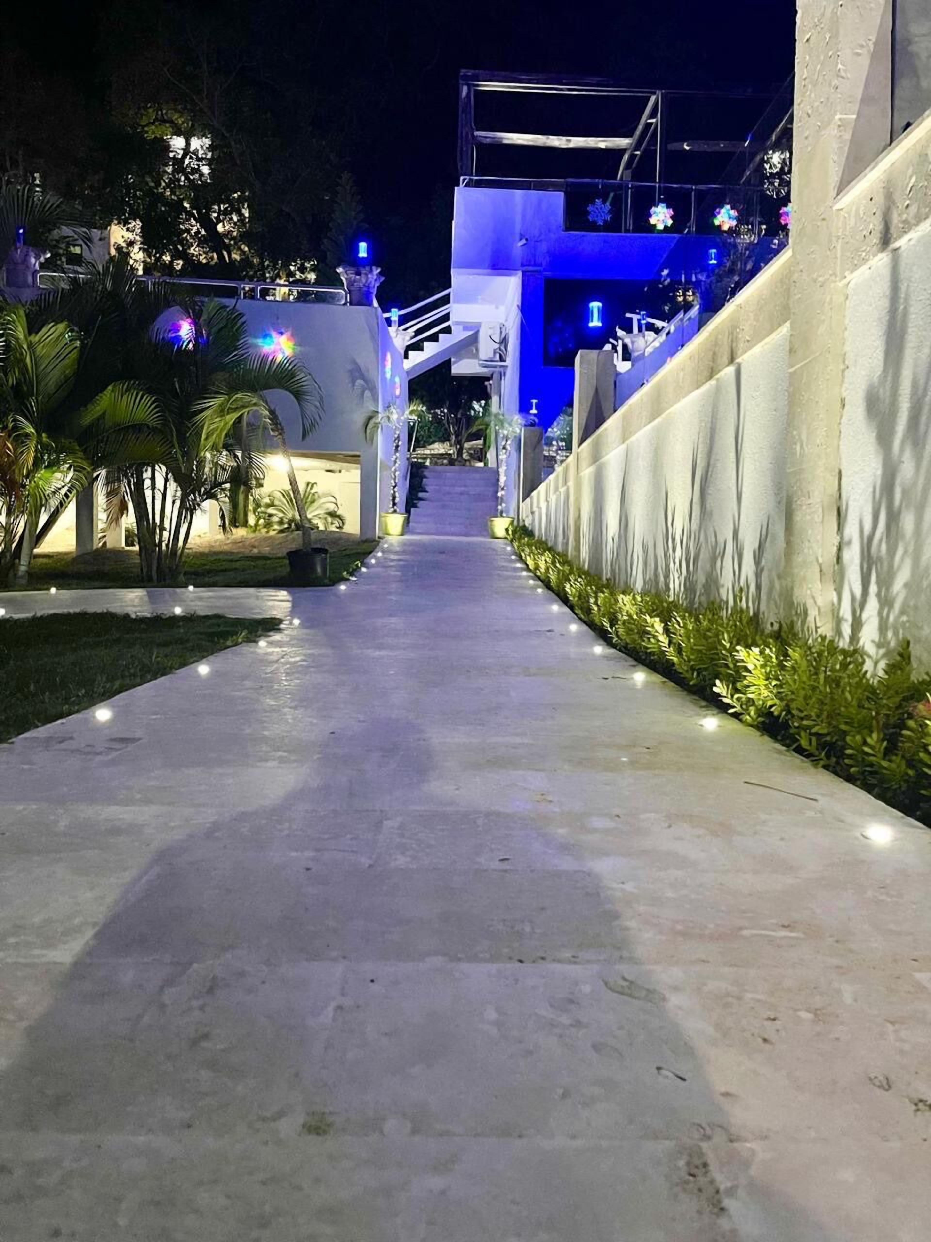 Habitación Confort, 1 habitación | Edredones de plumas, colchones Select Comfort, decoración individual