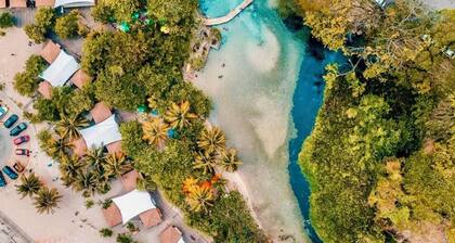 DAYMOND BLUE TROPICAL LODGE