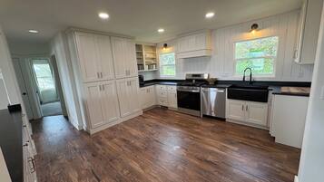 Microwave, oven, stovetop, dishwasher