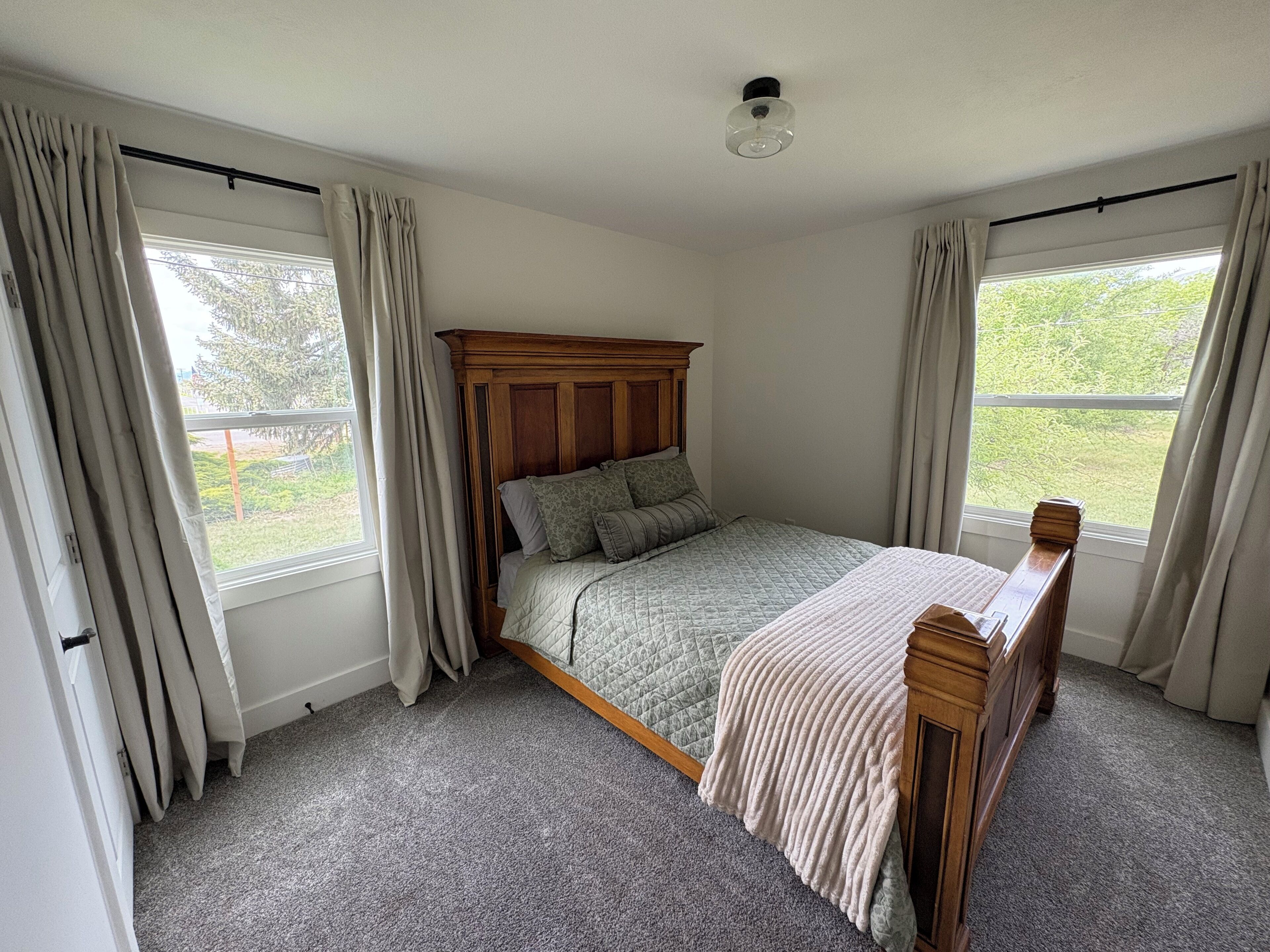 5 soverom, strykejern/-brett, wi-fi og sengetøy