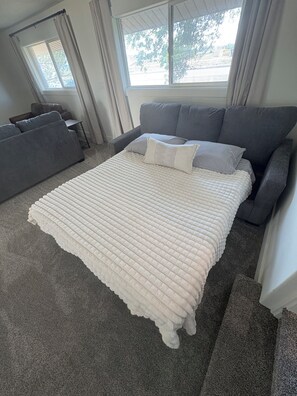 5 chambres, fer et planche à repasser, Wi-Fi, draps fournis