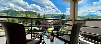 Beautiful 3-bedroom lodge/suite - Sleeps 6-8 - Avon Colorado