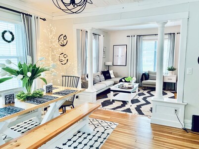 SUNNY 3BD, 2BA…ONLY BLOCKS FROM MAYO