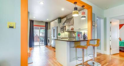 Midtown Oasis | BBQ, Deck, Games & Artistic Vibes