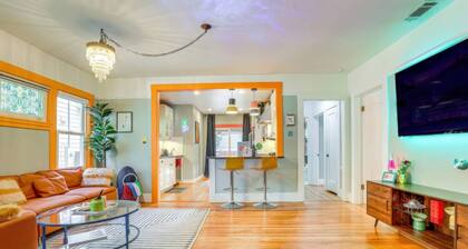 Midtown Oasis | BBQ, Deck, Games & Artistic Vibes