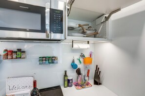 Fridge, microwave, oven, dishwasher