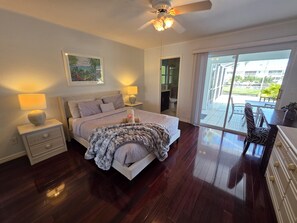 3 Schlafzimmer, Schreibtisch, Bügeleisen/Bügelbrett, kostenloses WLAN