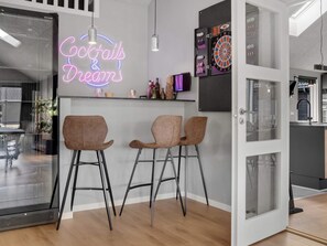 House | Dining