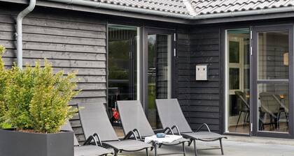 5 Star Holiday Home in Norre Nebel