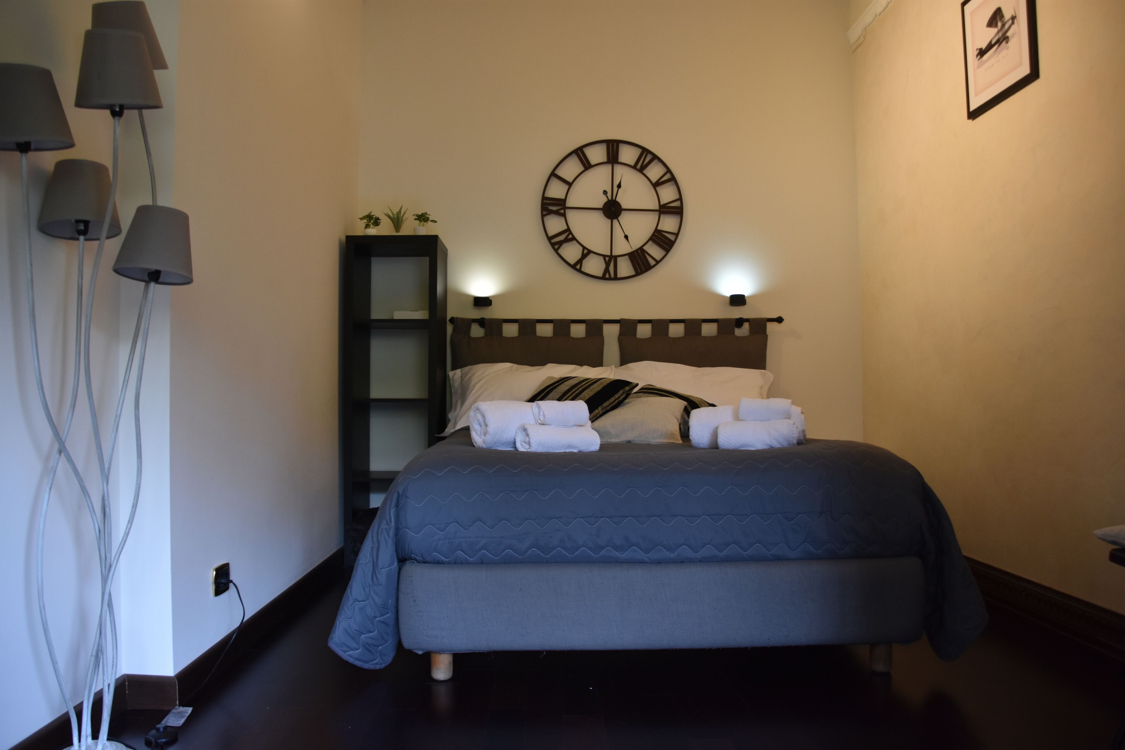 2 Schlafzimmer, Schreibtisch, Bügeleisen/Bügelbrett, kostenloses WLAN