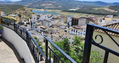 New listing!!! Spacious 5-bedroom home in Iznájar with spectacular views