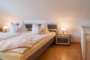 2 Schlafzimmer, Bügeleisen/Bügelbrett, Internetzugang, Bettwäsche