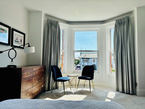 Spacious family-friendly & pet-friendly Victorian home in bustling east Belfast