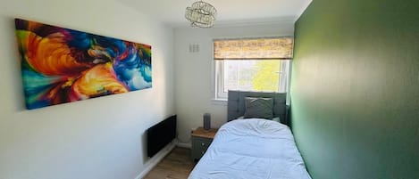 3 bedrooms, free WiFi, bed sheets