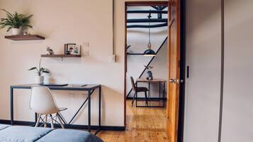 1 bedroom, desk, free WiFi, bed sheets