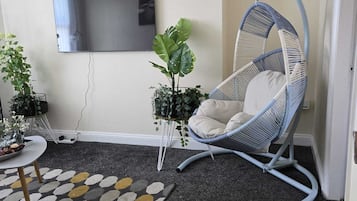 Apartment, 2 Bedrooms, Balcony, City View | Room amenity