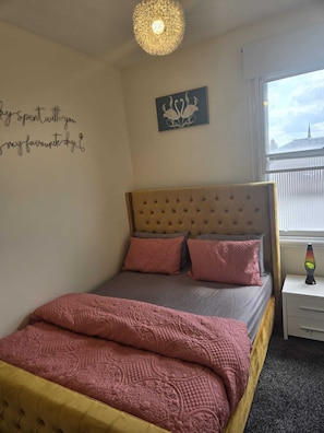 Apartment, 2 Bedrooms, Balcony, City View