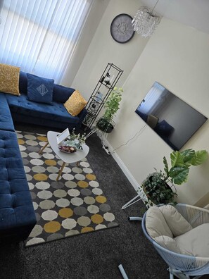 Apartemen, 2 kamar tidur, balkon, pemandangan kota | Ruang keluarga